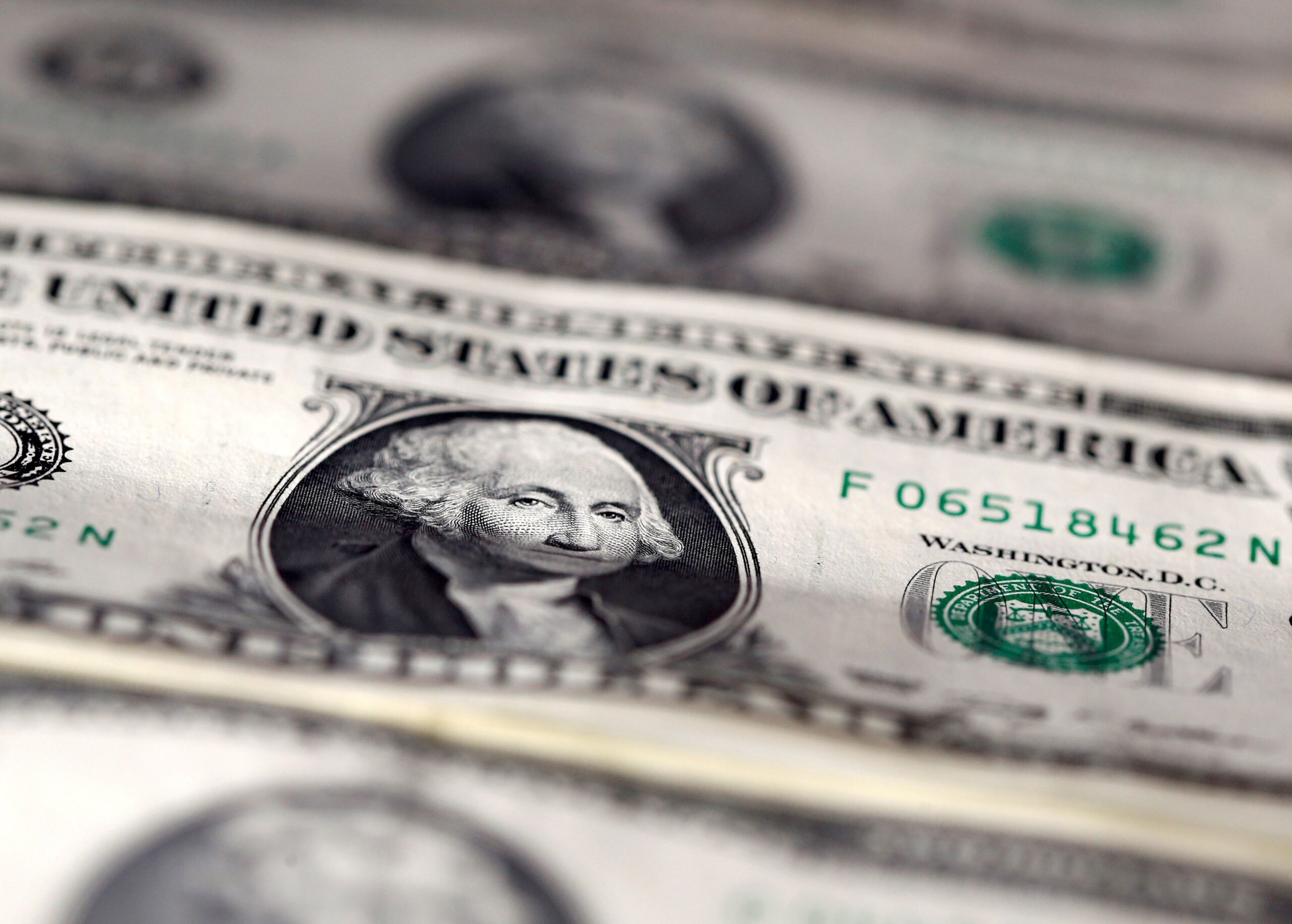 Dólar hoje tem ligeiro subida, a R$ 5,20, com dados dos EUA e Campos Neto no radar