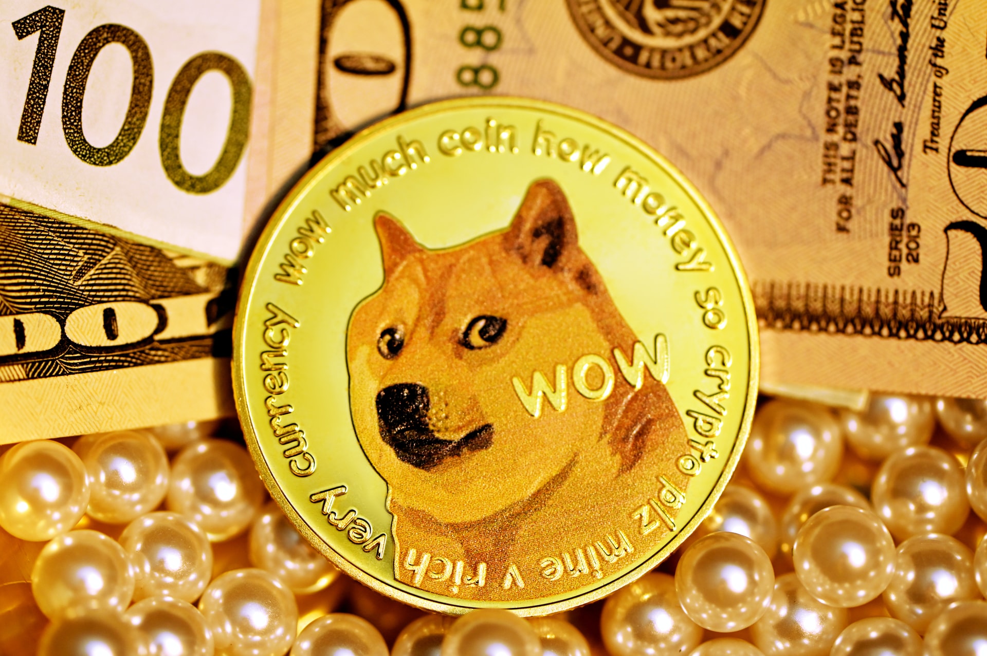Fundos dos EUA se rendem aos retornos estratosféricos das memecoins