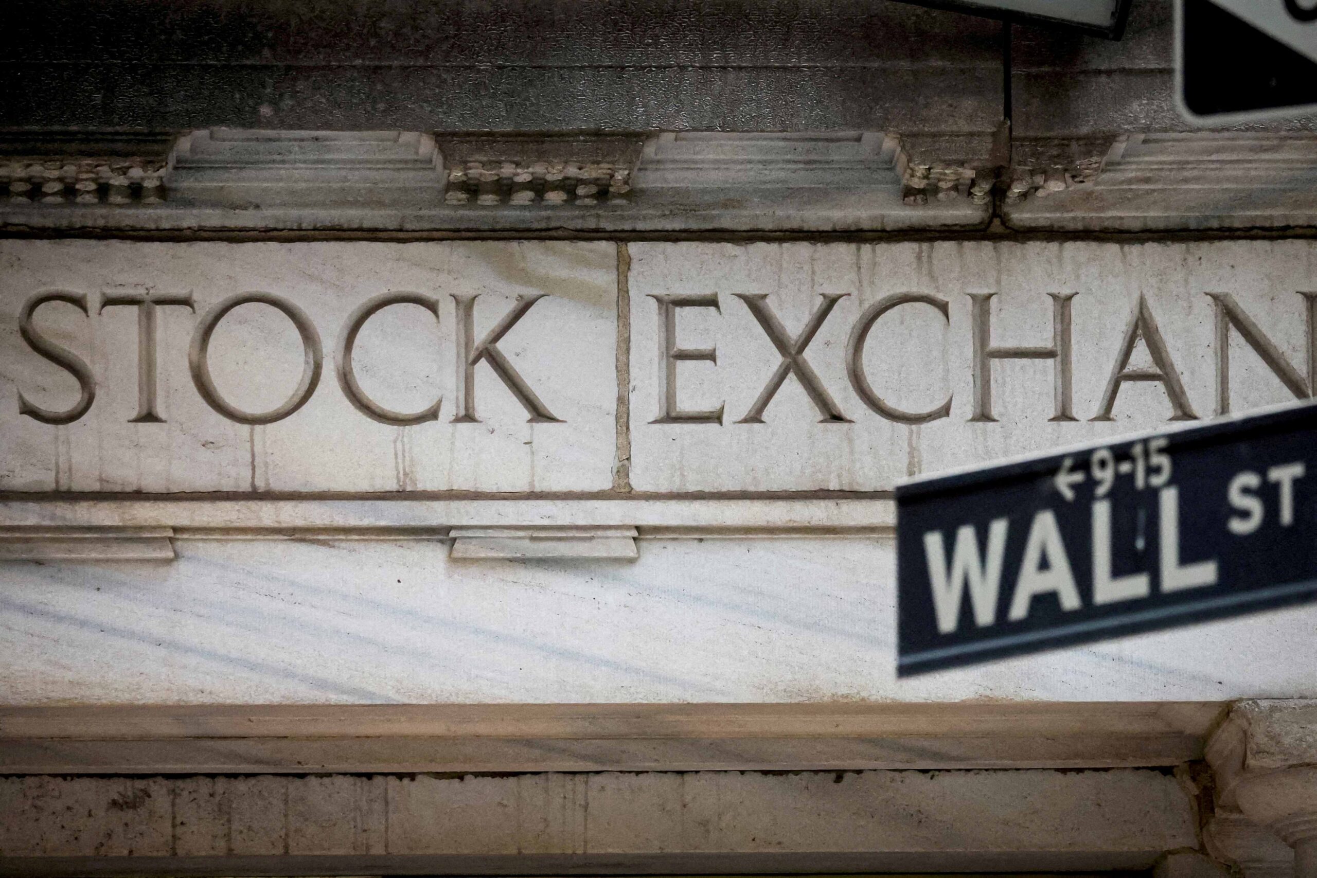 NY sobe posteriormente agitamento da Alphabet; S&P e Nasdaq têm melhor semana a partir de novembro