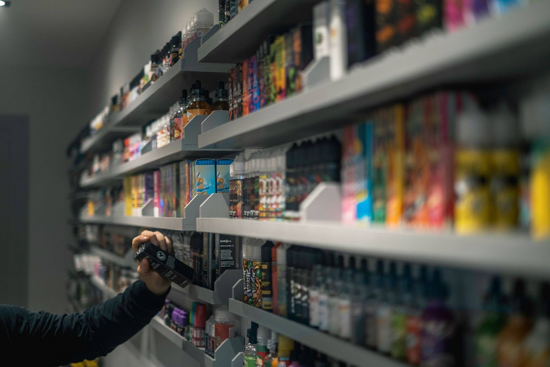 Anvisa formato maioria para empedrar interdição de cigarros eletrônicos, vapes e pods