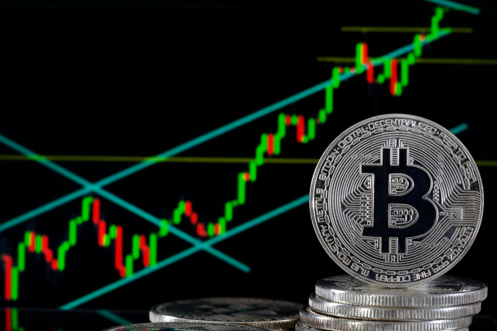 Bitcoin estende ganhos e se mantém supra dos US$ 66 milénio Bitcoin estende ganhos e se mantém supra dos US$ 66 milénio