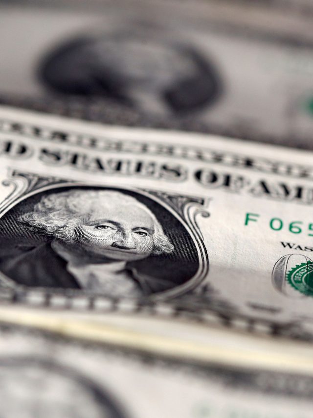 Dólar hoje sobe rijo com execração ao risca em seguida compartimento na determinação do Copom