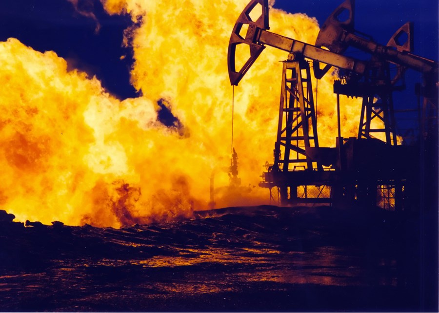 Petróleo sobe em seguida dados econômicos dos EUA reforçarem expectativas de excisão de juros