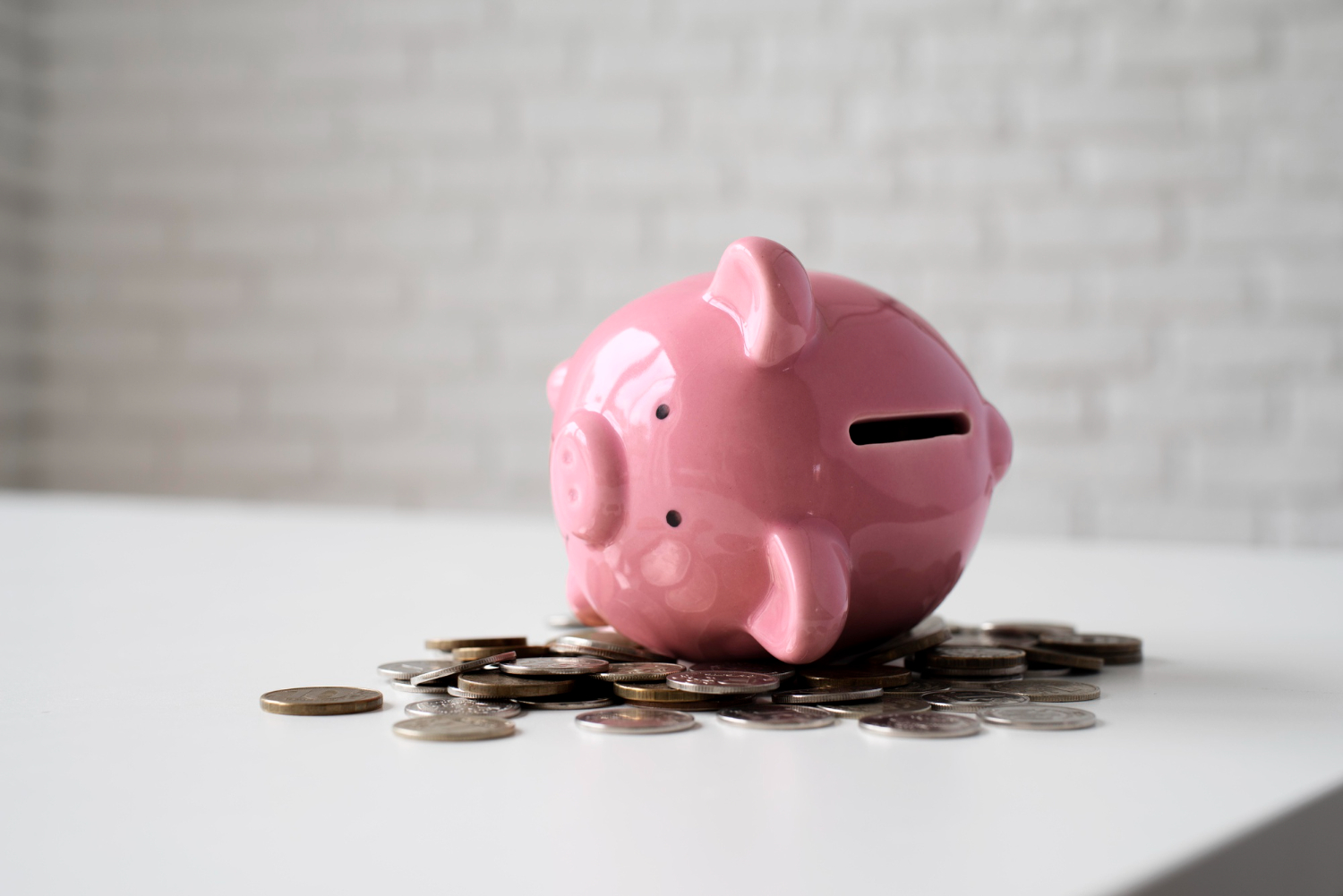 Brasileiros tiram R$ 1,1 bilhão da poupança em abril Brasileiros tiram R$ 1,1 bilhão da poupança em abril